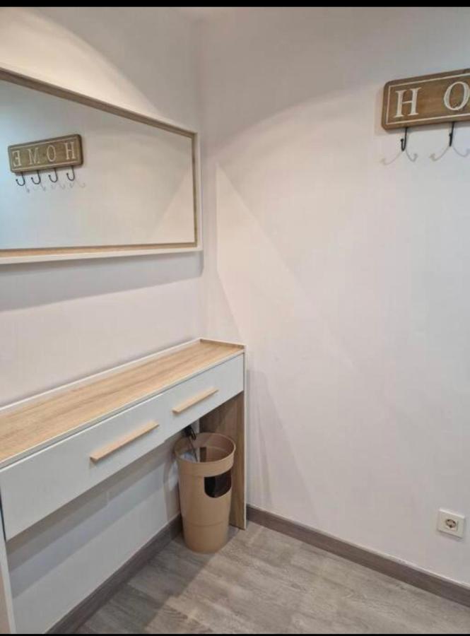 Apartamento Con Terraza Y Parking Gijón Quarto foto